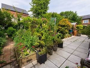 46 Salisbury Street_Garden- click for photo gallery